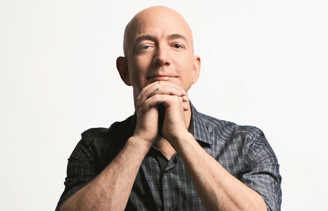 Jeff Bezos, sáng lập viên và CEO của Amazon: Ảnh dẫn theo RAW Africa